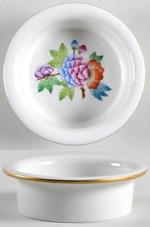 Queen Victoria Older (VA) Center Piece for 7 Pc Hors D'Ouevre Set