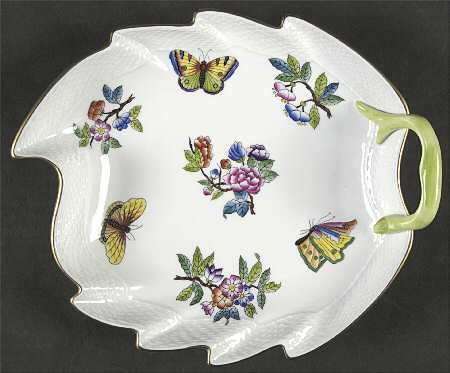 Queen Victoria Older (VA) 9" Leaf Dish