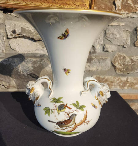 Rothschild Bird (RO) 10" Vase with Ram's Head Handles