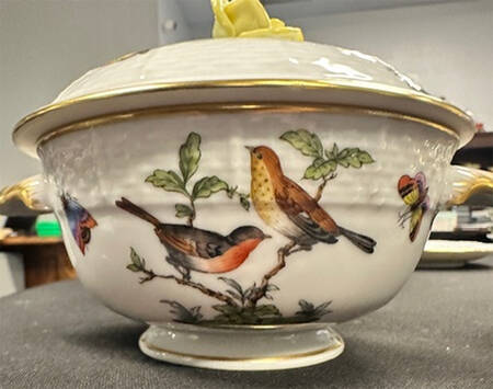 Rothschild Bird (RO) Cream Soup Bowl & Lid Set