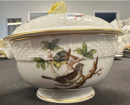 Rothschild Bird (RO) Cream Soup Bowl & Lid Set