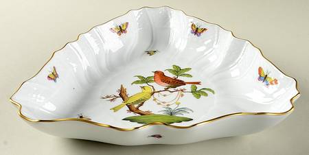 Rothschild Bird (RO) 10" Triangular Vegetable Bowl