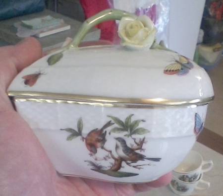 Rothschild Bird (RO) Heart Shape Box & Lid