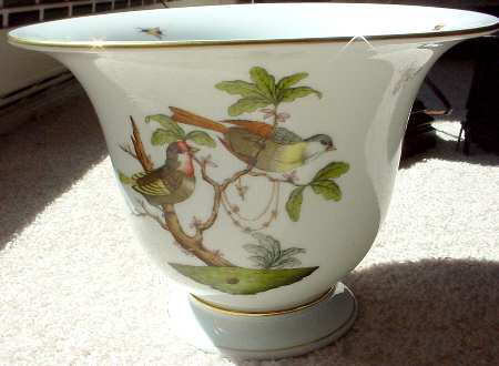 Rothschild Bird (RO) 6" Footed Vase