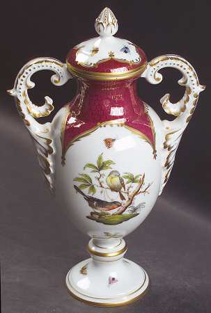 Rothschild Bird (RO) Footed Urn with Lid