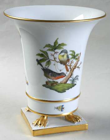 Rothschild Bird (RO) 7" Claw Footed Urn Vase