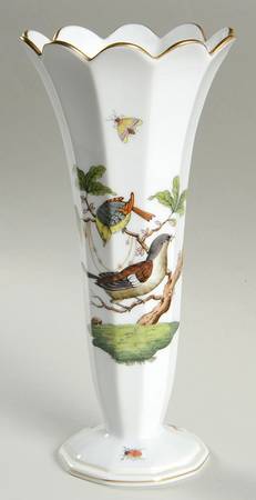 Rothschild Bird (RO) 8" Scalloped Vase