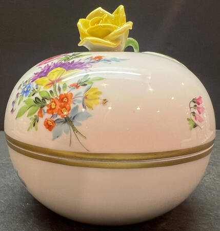 Saxonian Boquet (Bs) Lid for Round Box