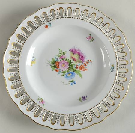 Saxonian Boquet (Bs) 9" Pierced Plate