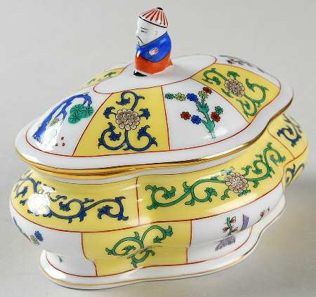 Yellow Dynasty (SJ) 4" Candy Box & Lid
