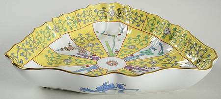Yellow Dynasty (SJ) 10" Triangular Vegetable Bowl