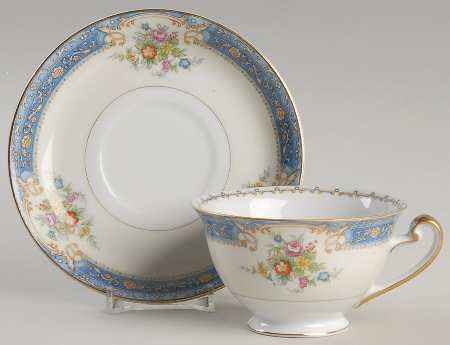 HIN3 Footed Cup & Saucer Set