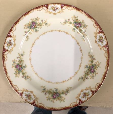 HIN8 Dinner Plate