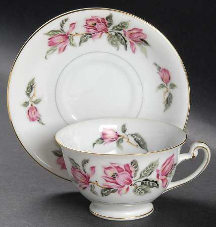 Carolina Tulip Footed Cup & Saucer Set