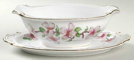 Dogwood Gravy Boat with Attached Underplate