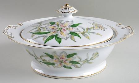 Fairbank Round Covered Vegetable