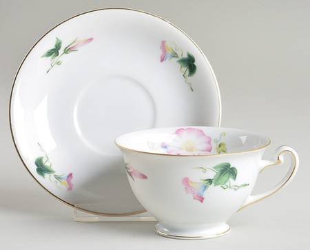 HIR11 Footed Cup & Saucer Set