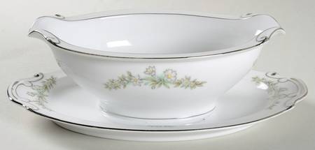 Jeanette Gravy Boat with Attached Underplate