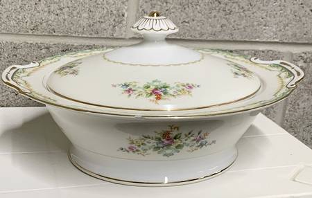 Madeline Round Covered Vegetable