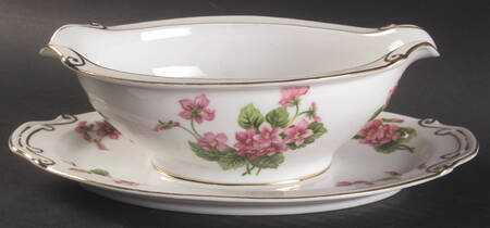 Nydia Gravy Boat with Attached Underplate