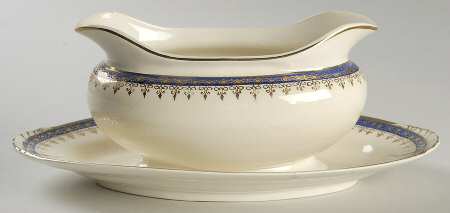 Admiral Gravy Boat with Attached Underplate