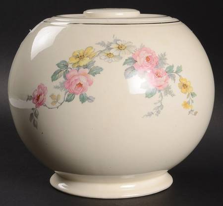 Armand (Virginia Rose Shape) Large Covered Jar & Lid