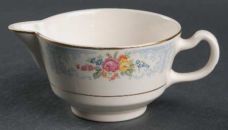 B1323 Creamer
