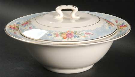 B1323 Round Covered Vegetable