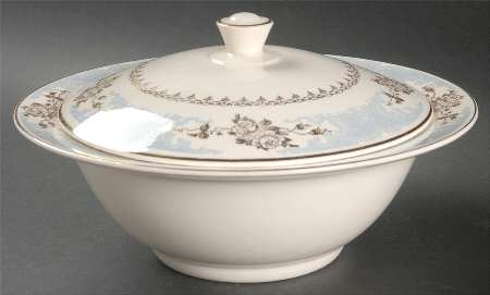 Royal Splendor Round Covered Vegetable-Uses RV9 as Base+CVLRV9 by Homer Laughlin 