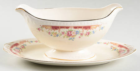 Belmont Gravy Boat with Attached Underplate