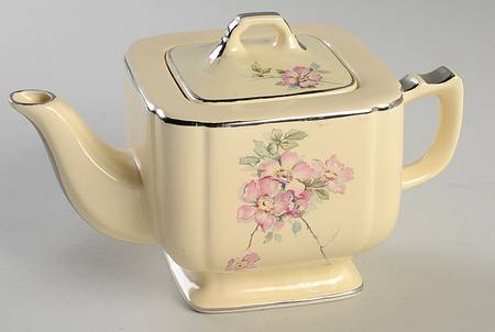 Briar Rose Teapot & Lid