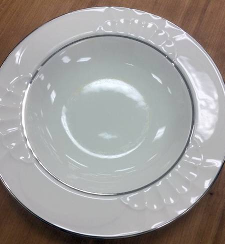 Camelot 9" Round Vegetable Bowl