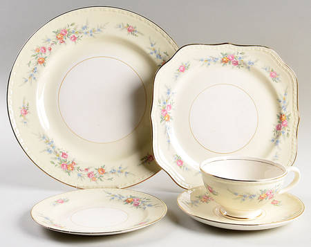 Cashmere 5 Piece Place Setting by Homer Laughlin 