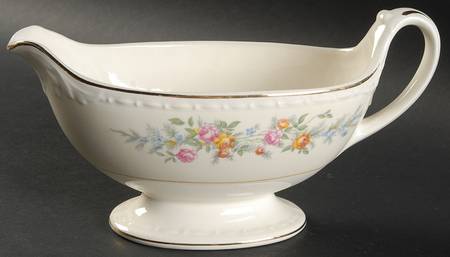 Cashmere Gravy Boat by Homer Laughlin 