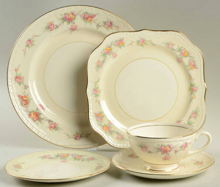 Countess 40 Piece Estate Set