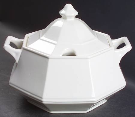 Colonial White Tureen &  Lid by Homer Laughlin 