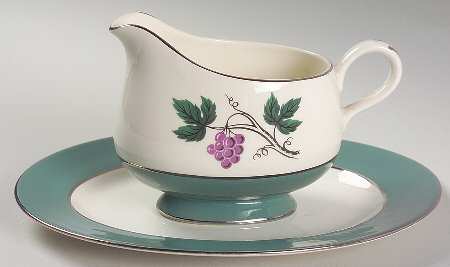 CV1 Gravy Boat & Underplate/Relish