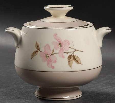 CV138 Sugar Bowl & Lid