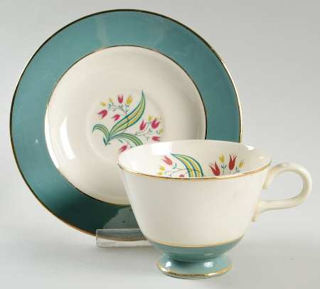 CV20 Footed Cup & Saucer Set