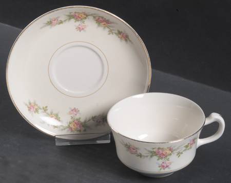 Darcy Flat Cup & Saucer Set