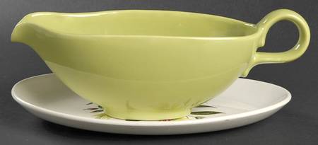 Desert Lily Gravy Boat & Underplate/Relish