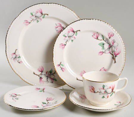 Dogwood (Liberty) 5 Piece Place Setting