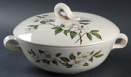 Dogwood Round Covered Vegetable