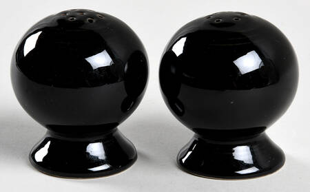 Fiesta Black (Intro 1986) Salt & Pepper Set
