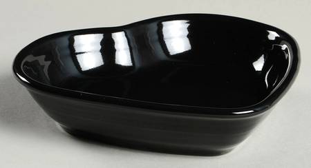 Fiesta Black (Intro 1986) 7" Heart Shaped Bowl