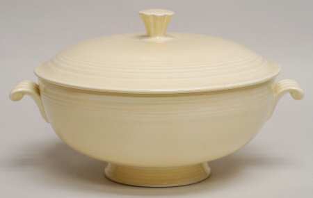 Fiesta Old Ivory (Cream) 1.25 Qt Round Covered Casserole