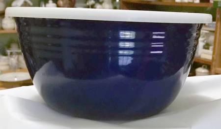 Fiesta Cobalt Blue (Intro 1986) 9" Metal Mixing Bowl & Plastic Lid