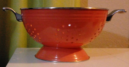 Fiesta Persimmon (Intro 1989) Metal Colander