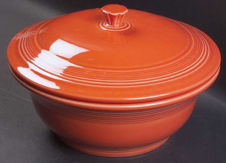Fiesta Persimmon (Intro 1989) 2 Qt Round Covered Casserole (MB 9 Base)