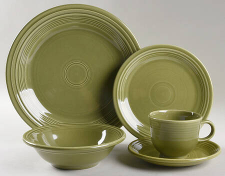 Fiesta Turf Green (Ironstone) 5 Piece Place Setting